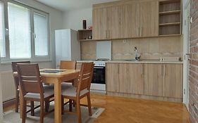 Apartmani Tarsko Jezero Nova Vezanja